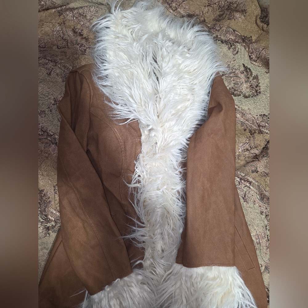 Coat - Picture 3 of 3